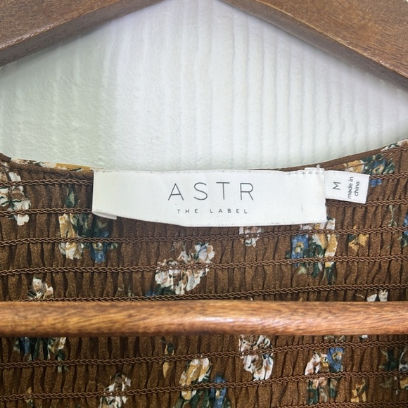 ASTR The Label - Ditsy Floral Brown Ruffle Balloon Long Sleeve Smocked Blouse M - Picture 10 of 13
